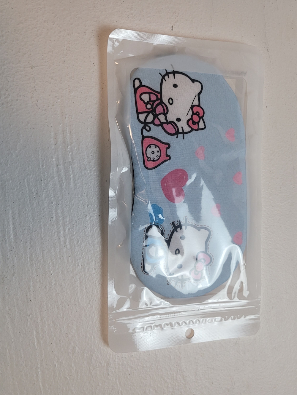 Hello Kitty Sleep Mask - Picture 2 of 3
